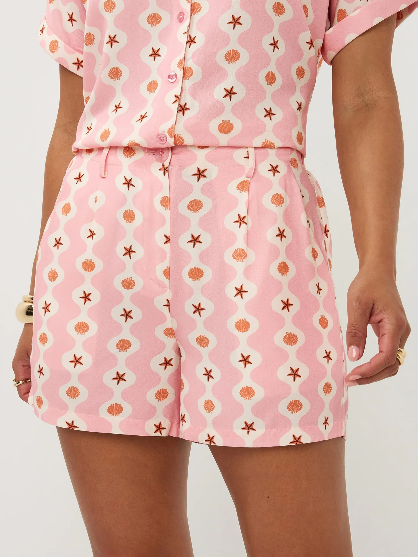 Ydence Short Nadia Pink seashells - Image 10