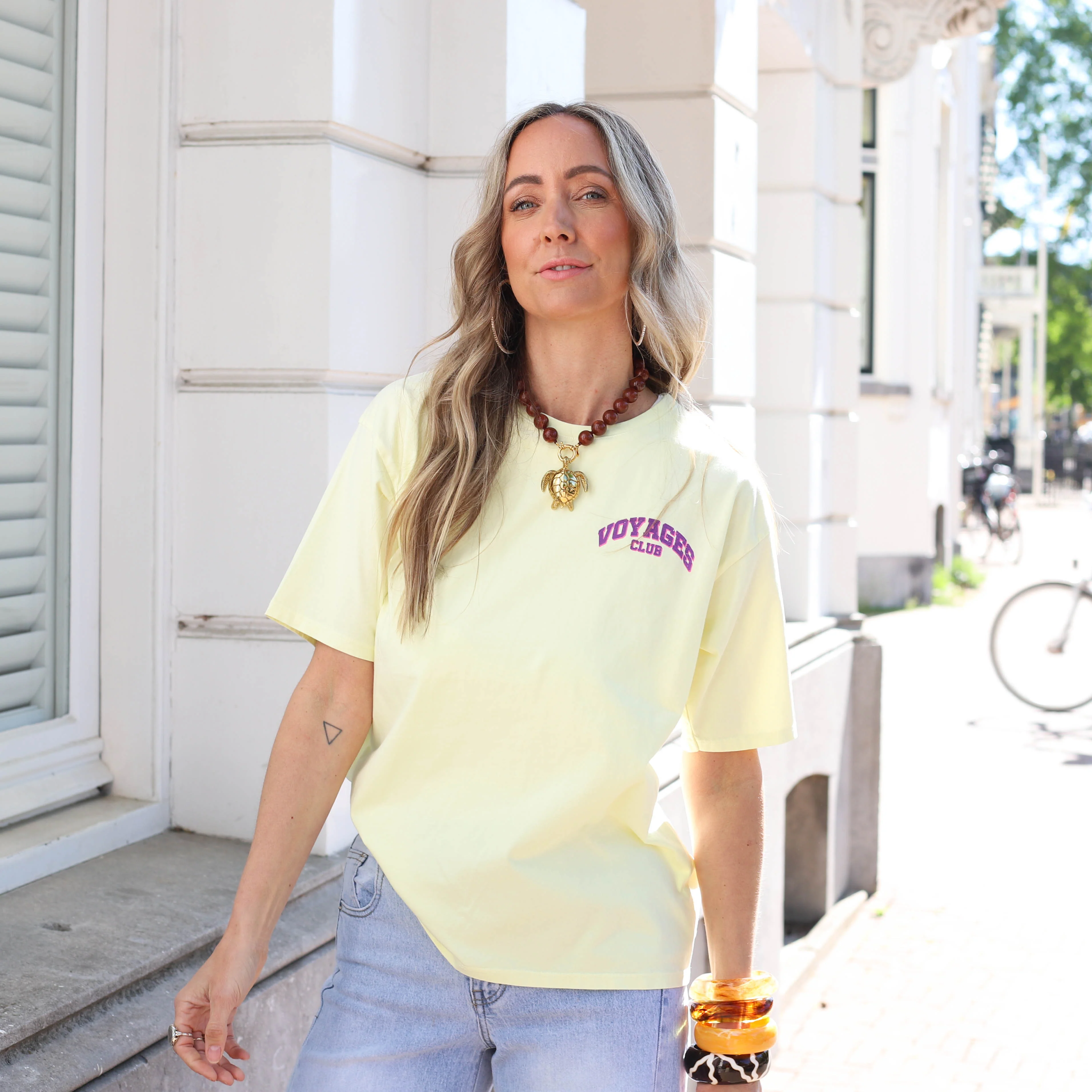 Voyage club tee geel - Image 4